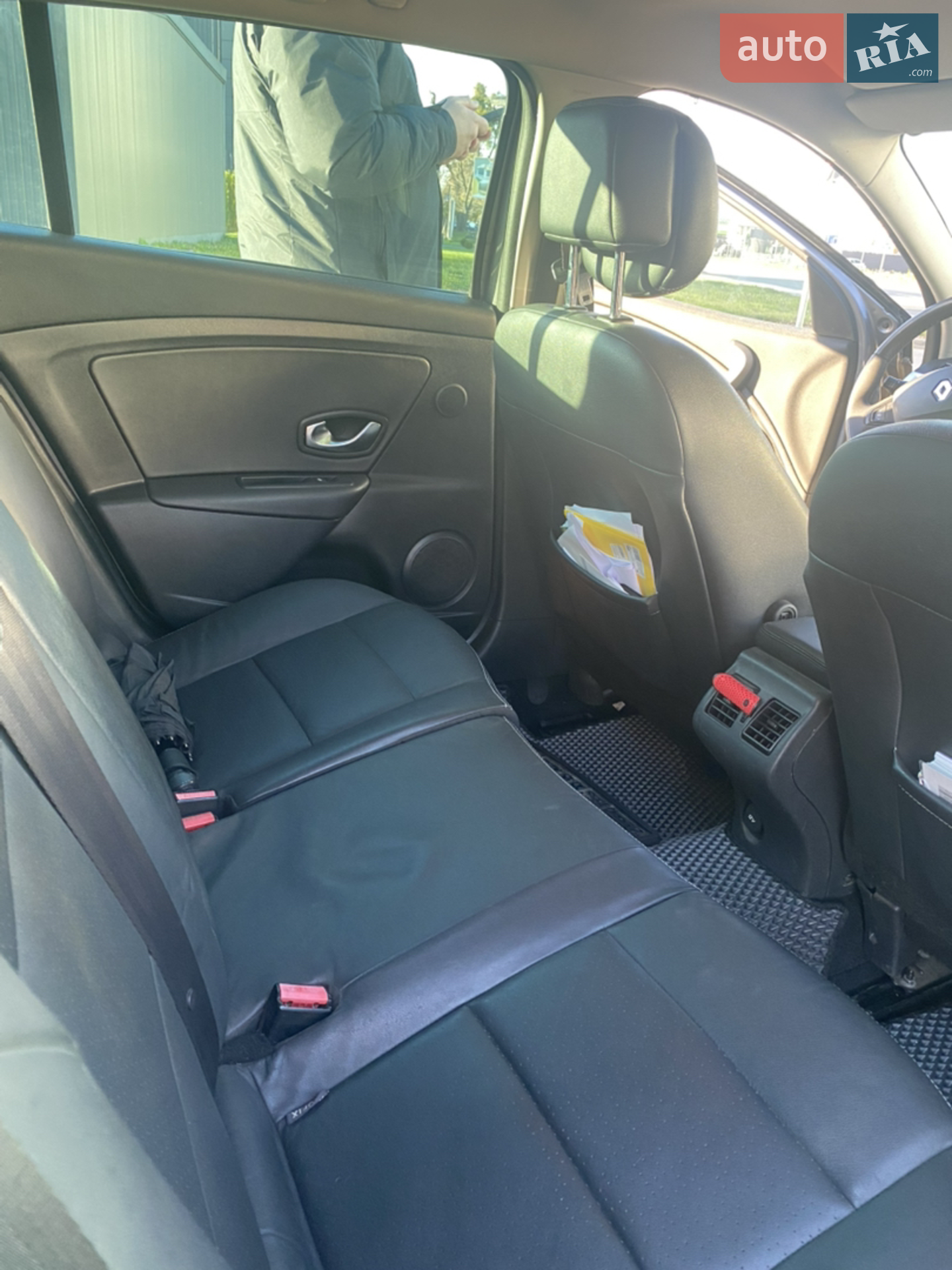 2010 Renault Megane - мініатюра 17