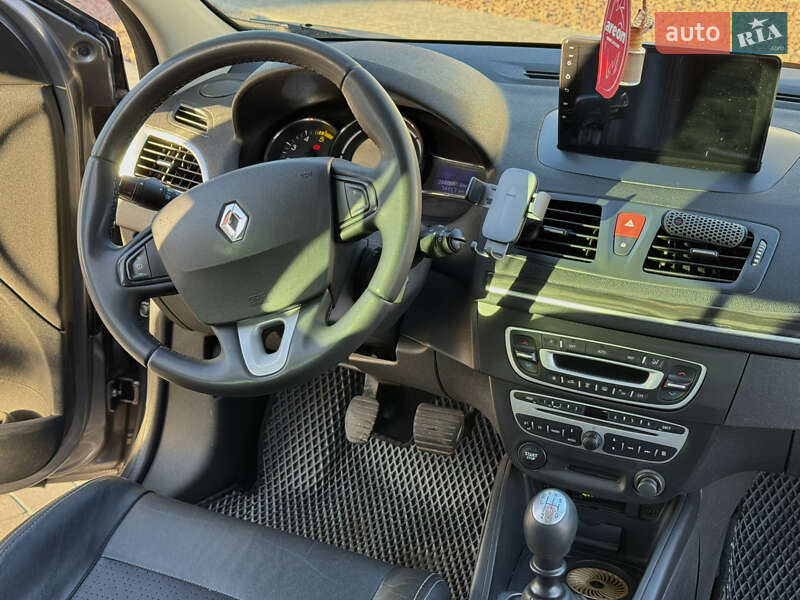 Универсал Renault Megane 2010 в Житомире фото 14 Универсал Renault Megane 2010 в Житомире