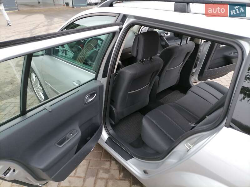 Универсал Renault Megane 2005 в Корсуне-Шевченковском фото 4 Универсал Renault Megane 2005 в Корсуне-Шевченковском