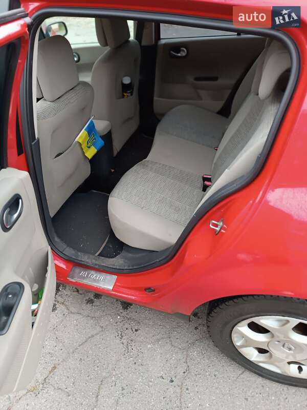 Хэтчбек Renault Megane 2006 в Кривом Роге фото 5 Хэтчбек Renault Megane 2006 в Кривом Роге