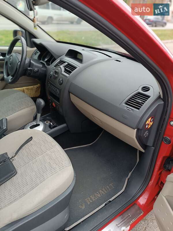 Хэтчбек Renault Megane 2006 в Кривом Роге фото 16 Хэтчбек Renault Megane 2006 в Кривом Роге
