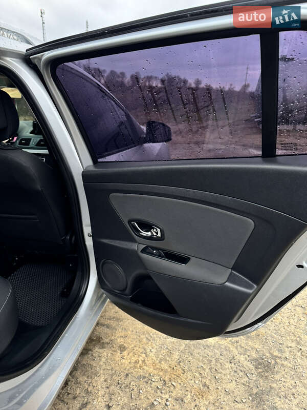 Универсал Renault Megane 2013 в Львове фото 20 Универсал Renault Megane 2013 в Львове