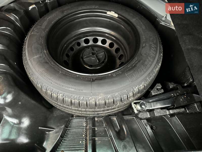 Універсал Renault Megane 2013 в Києві фото 24 Універсал Renault Megane 2013 в Києві