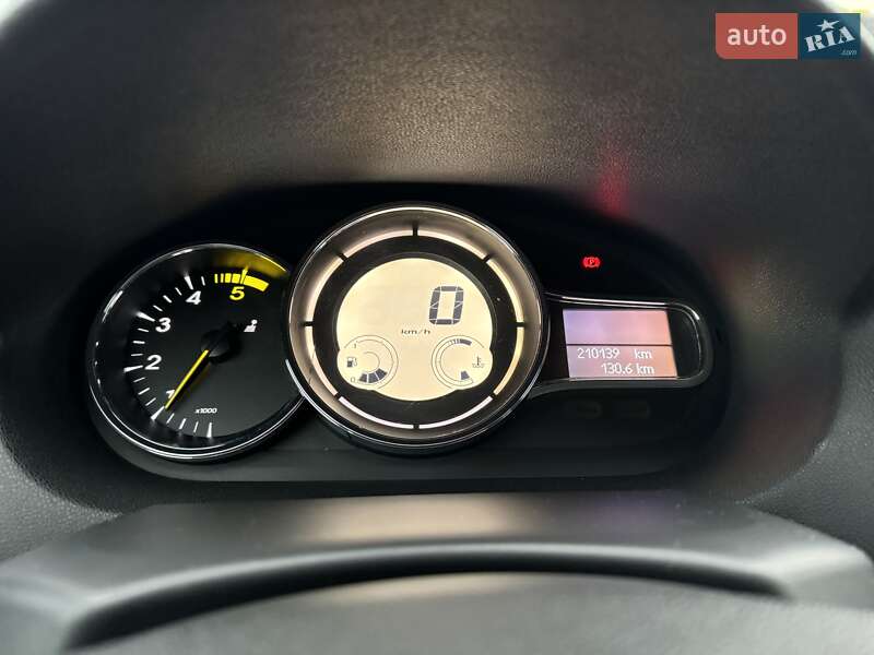 Універсал Renault Megane 2013 в Києві фото 36 Універсал Renault Megane 2013 в Києві