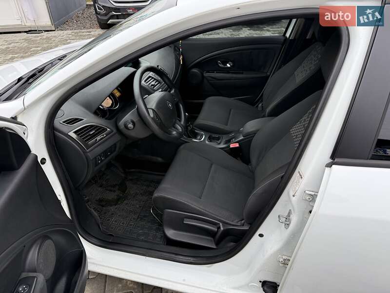 Универсал Renault Megane 2012 в Ужгороде фото 19 Универсал Renault Megane 2012 в Ужгороде