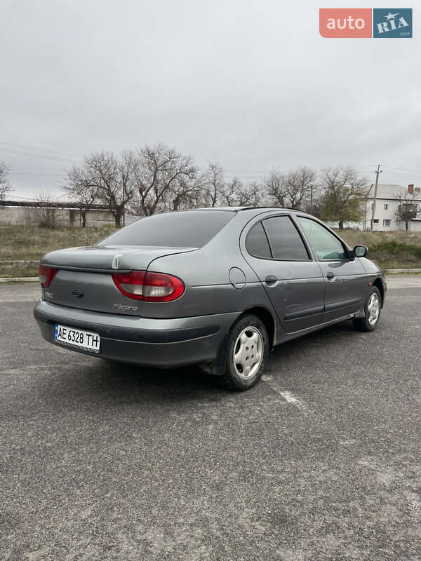 Седан Renault Megane 2003 в Новомосковске фото 3 Седан Renault Megane 2003 в Новомосковске