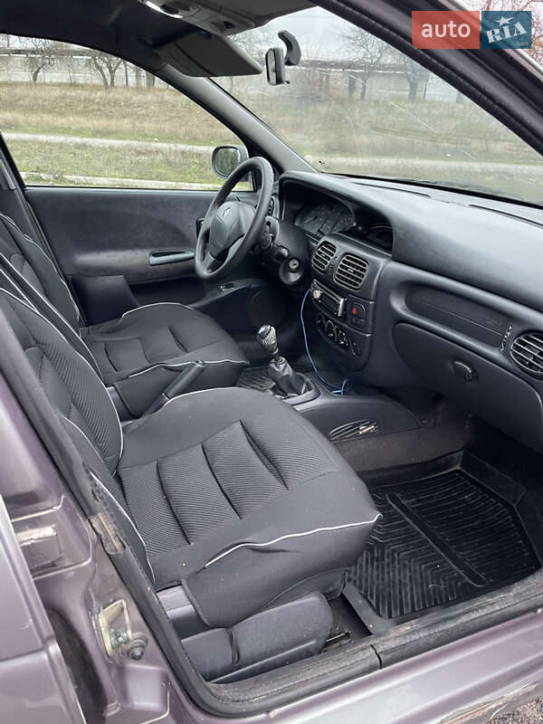 Седан Renault Megane 2003 в Новомосковске фото 8 Седан Renault Megane 2003 в Новомосковске