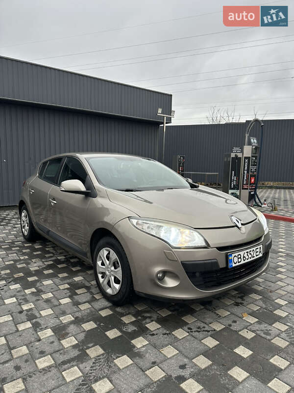 Хэтчбек Renault Megane 2010 в Полтаве