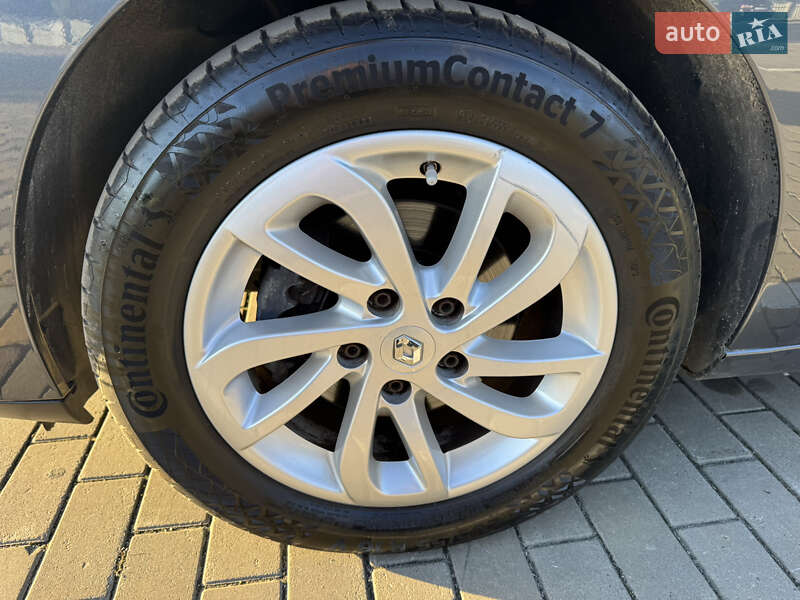 Универсал Renault Megane 2015 в Луцке фото 15 Универсал Renault Megane 2015 в Луцке