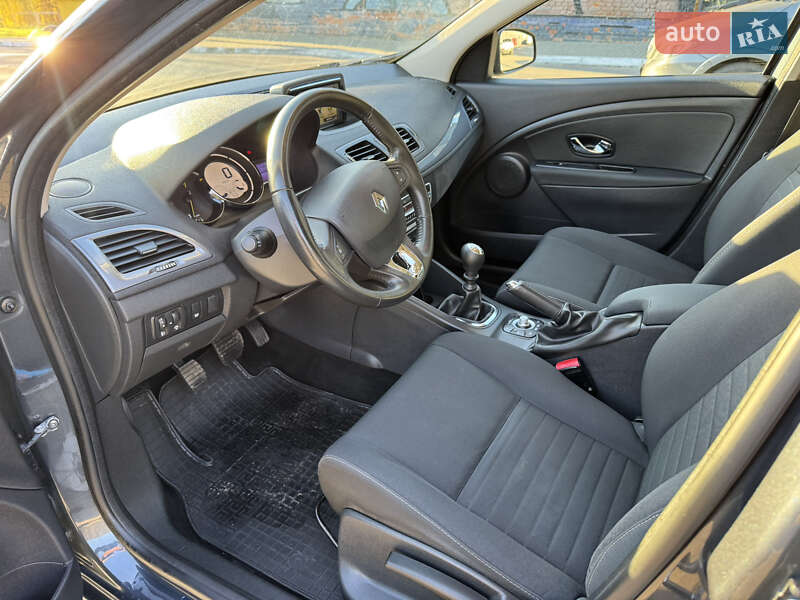 Универсал Renault Megane 2015 в Луцке фото 19 Универсал Renault Megane 2015 в Луцке