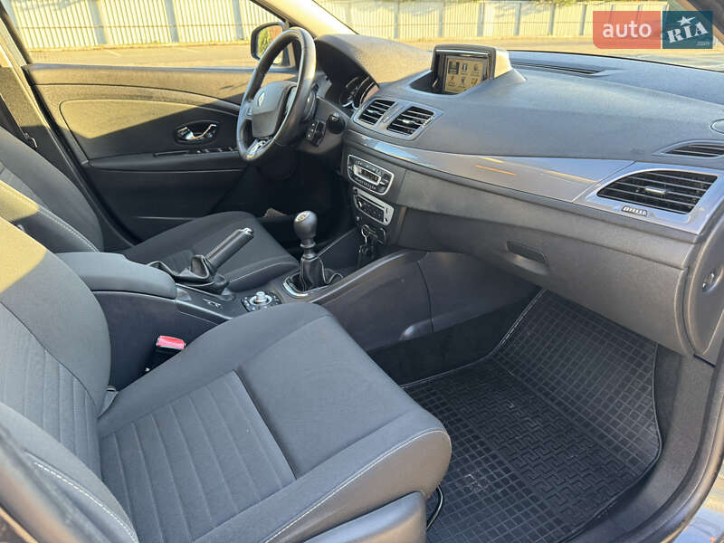 Универсал Renault Megane 2015 в Луцке фото 25 Универсал Renault Megane 2015 в Луцке
