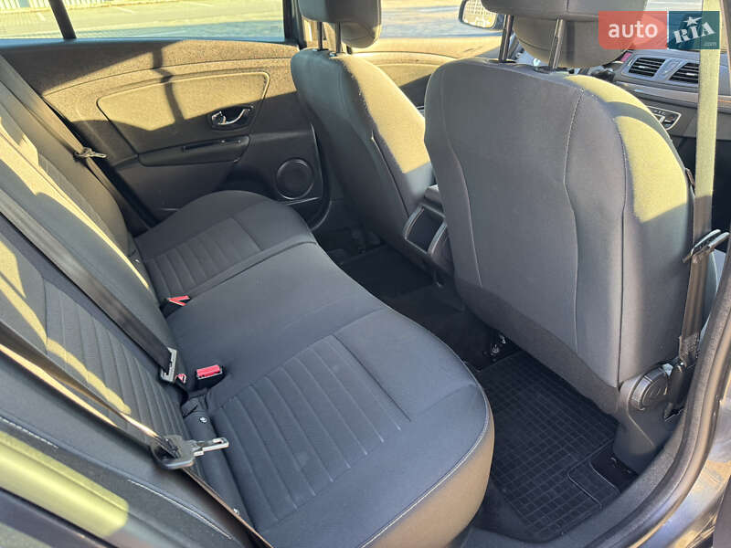 Универсал Renault Megane 2015 в Луцке фото 23 Универсал Renault Megane 2015 в Луцке