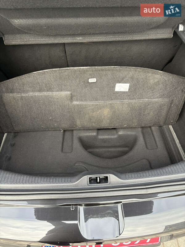 Хэтчбек Renault Megane 2010 в Ахтырке фото 11 Хэтчбек Renault Megane 2010 в Ахтырке