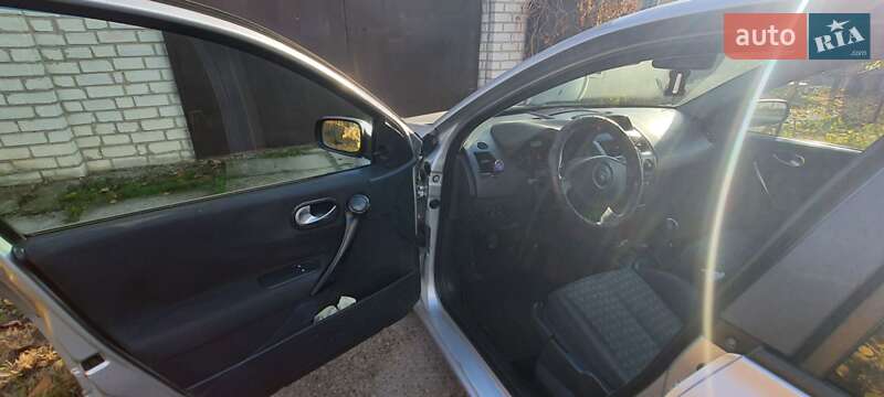 Седан Renault Megane 2006 в Чугуеве фото 4 Седан Renault Megane 2006 в Чугуеве
