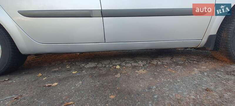 Седан Renault Megane 2006 в Чугуеве фото 17 Седан Renault Megane 2006 в Чугуеве