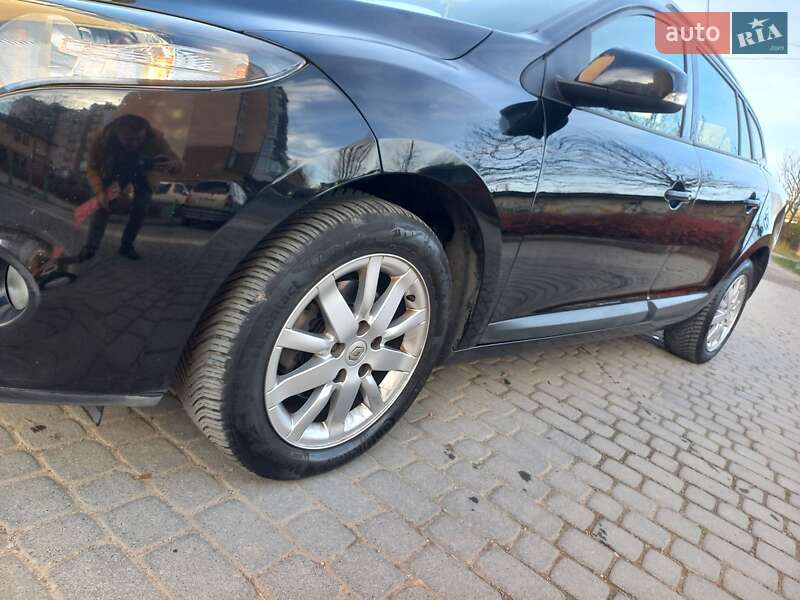 Универсал Renault Megane 2012 в Надворной фото 29 Универсал Renault Megane 2012 в Надворной