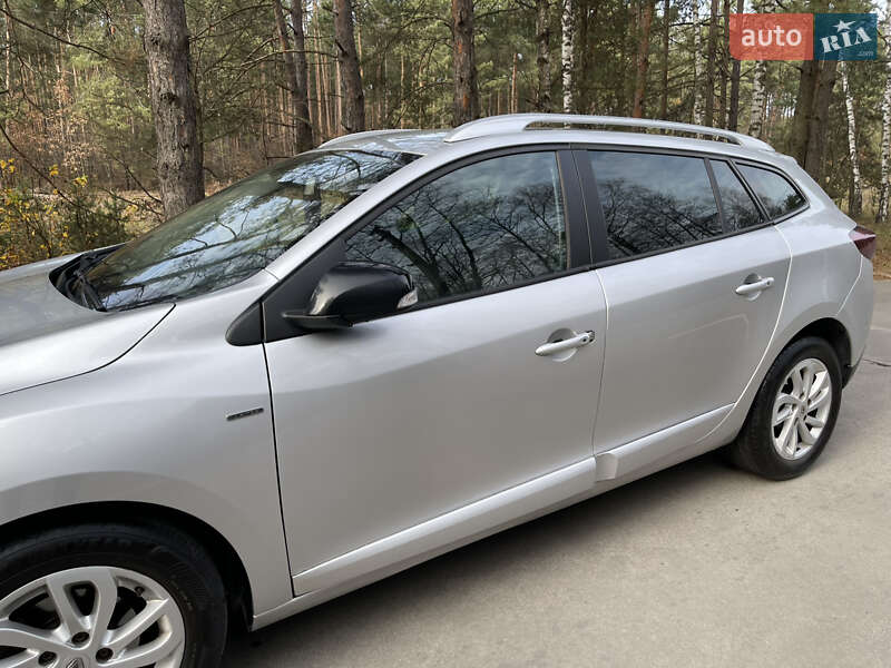 Универсал Renault Megane 2015 в Славуте фото 10 Универсал Renault Megane 2015 в Славуте