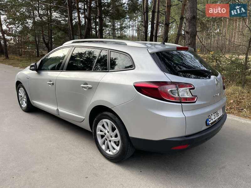 Универсал Renault Megane 2015 в Славуте фото 11 Универсал Renault Megane 2015 в Славуте