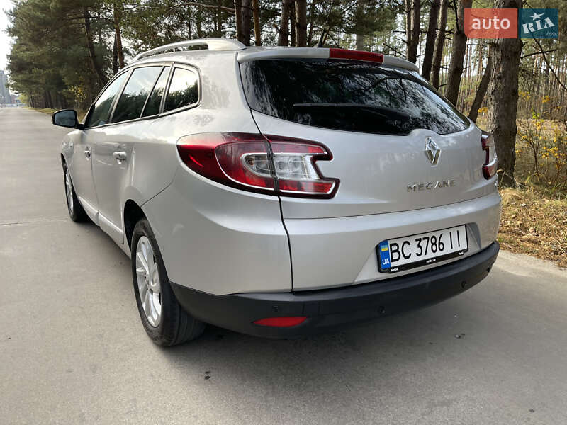 Универсал Renault Megane 2015 в Славуте фото 31 Универсал Renault Megane 2015 в Славуте
