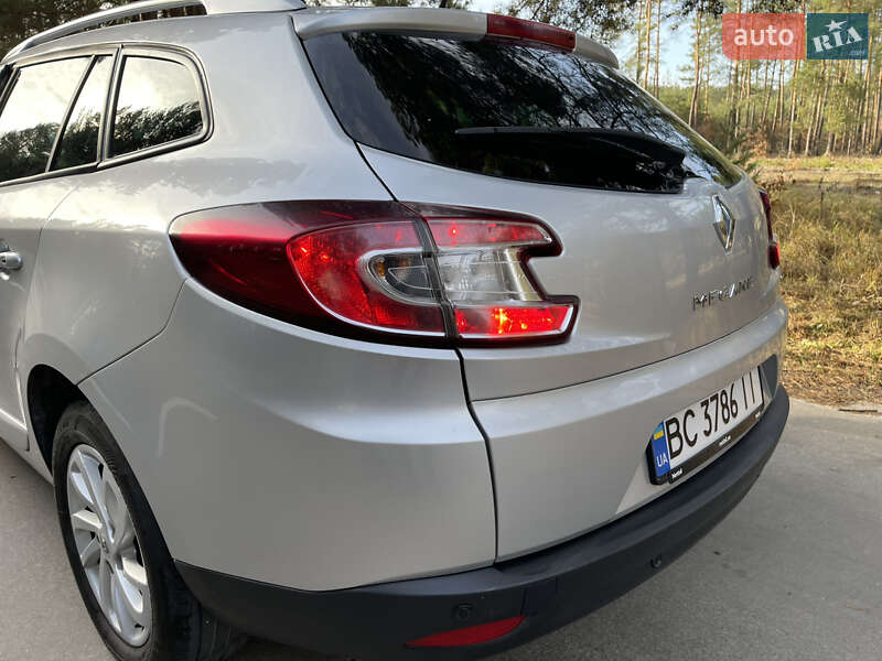 Универсал Renault Megane 2015 в Славуте фото 59 Универсал Renault Megane 2015 в Славуте