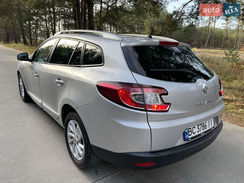 Универсал Renault Megane 2015 в Славуте фото 64 Универсал Renault Megane 2015 в Славуте