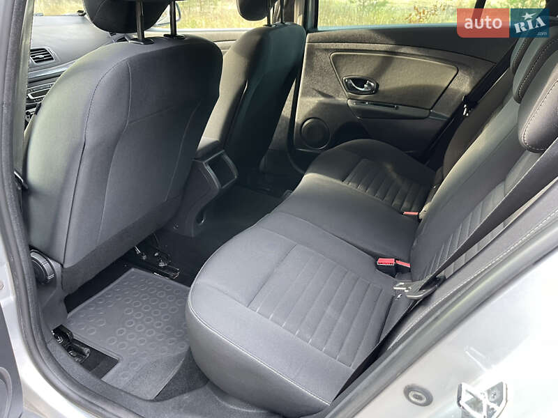 Универсал Renault Megane 2015 в Славуте фото 75 Универсал Renault Megane 2015 в Славуте