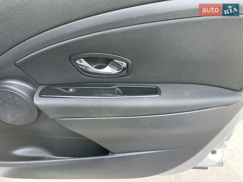 Универсал Renault Megane 2015 в Славуте фото 82 Универсал Renault Megane 2015 в Славуте