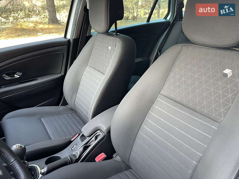 Универсал Renault Megane 2015 в Славуте фото 119 Универсал Renault Megane 2015 в Славуте