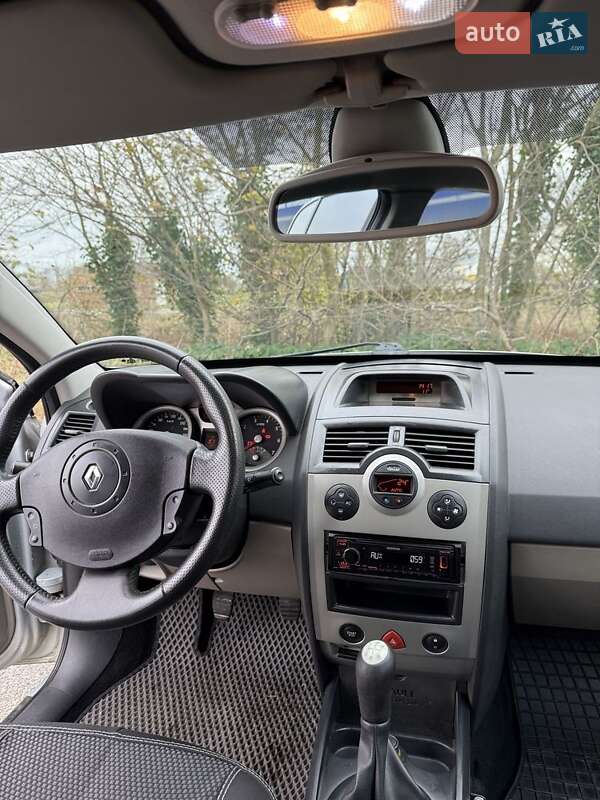 Седан Renault Megane 2004 в Запорожье фото 10 Седан Renault Megane 2004 в Запорожье