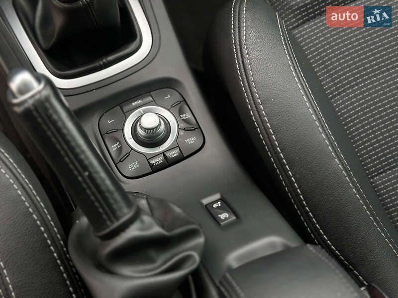 Универсал Renault Megane 2011 в Каменском фото 40 Универсал Renault Megane 2011 в Каменском