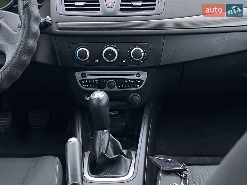 Хетчбек Renault Megane 2010 в Кам'янець-Подільському фото 3 Хетчбек Renault Megane 2010 в Кам'янець-Подільському
