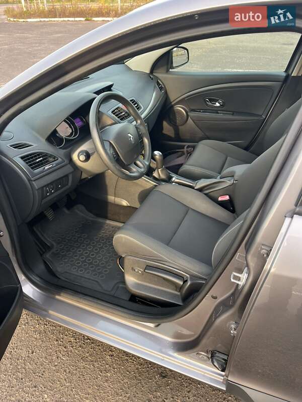 Хэтчбек Renault Megane 2011 в Радивилове