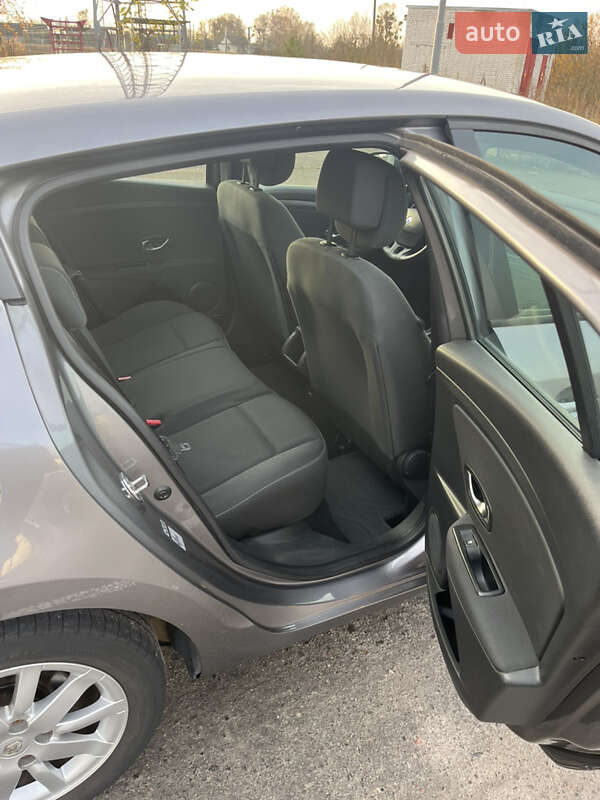 Хэтчбек Renault Megane 2011 в Радивилове