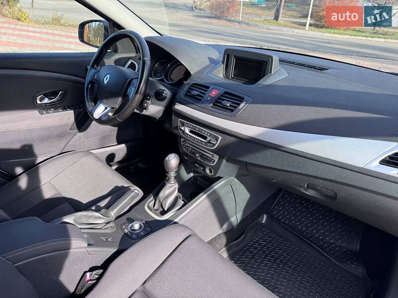 Универсал Renault Megane 2010 в Запорожье фото 10 Универсал Renault Megane 2010 в Запорожье