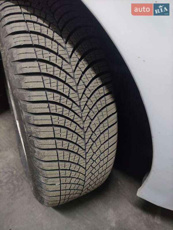 Хэтчбек Renault Megane 2011 в Сумах