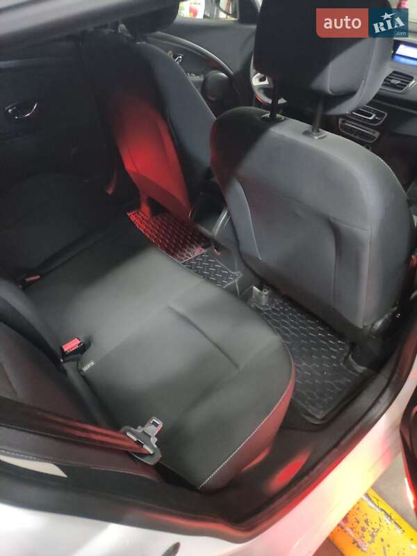 Хэтчбек Renault Megane 2011 в Сумах