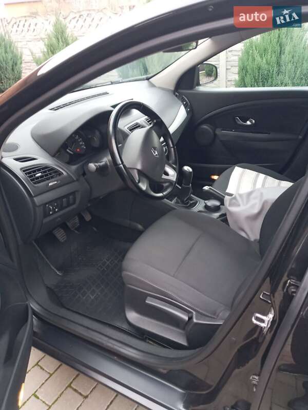 Хэтчбек Renault Megane 2011 в Виннице фото 8 Хэтчбек Renault Megane 2011 в Виннице