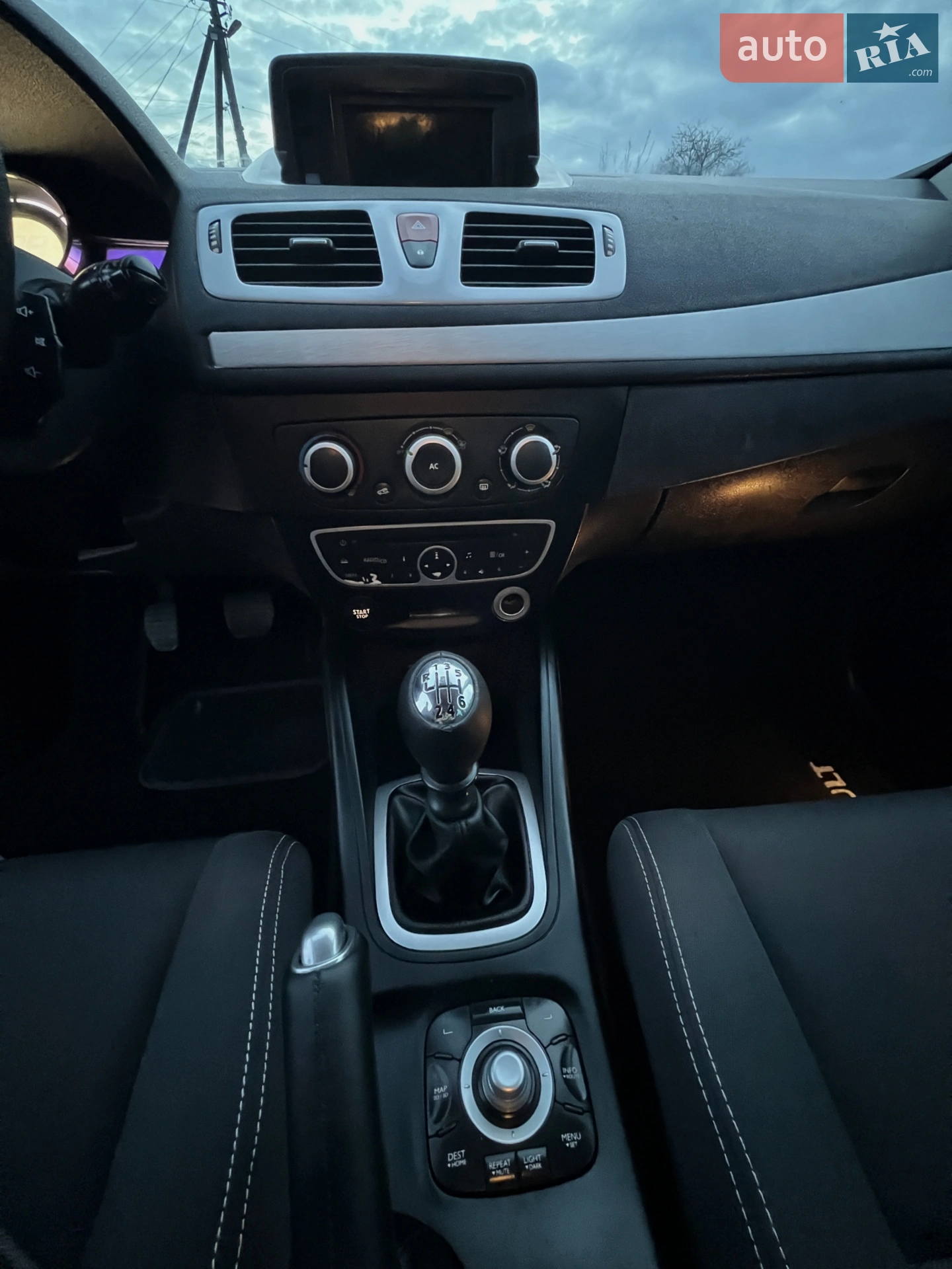 2010 Renault Megane - мініатюра 15