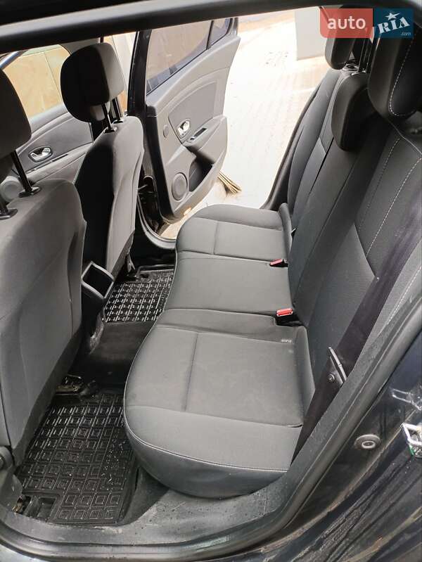 Хэтчбек Renault Megane 2011 в Каменец-Подольском