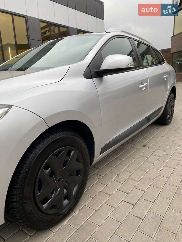 Универсал Renault Megane 2011 в Ровно фото 5 Универсал Renault Megane 2011 в Ровно