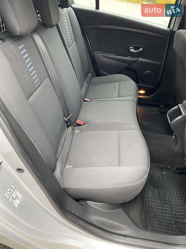 Универсал Renault Megane 2011 в Ровно фото 14 Универсал Renault Megane 2011 в Ровно