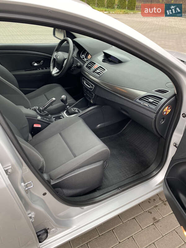 Универсал Renault Megane 2011 в Ровно фото 17 Универсал Renault Megane 2011 в Ровно