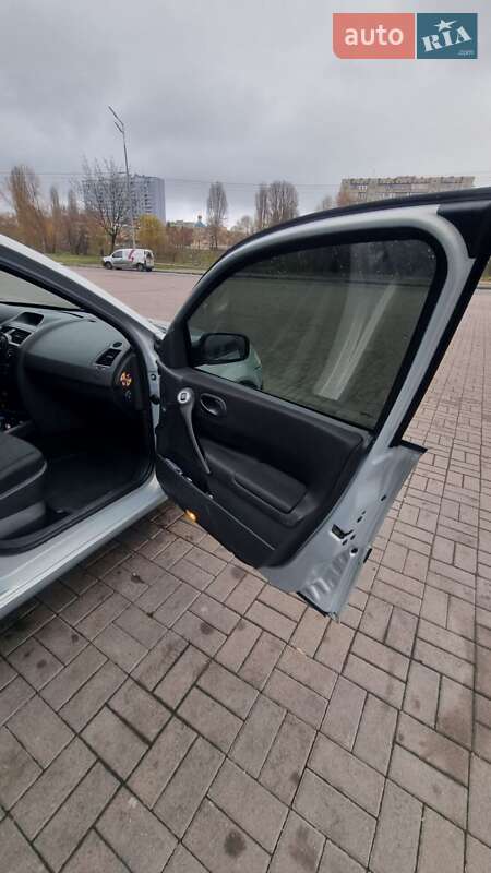 Седан Renault Megane 2004 в Киеве