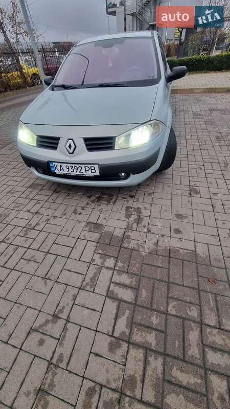 Седан Renault Megane 2004 в Киеве