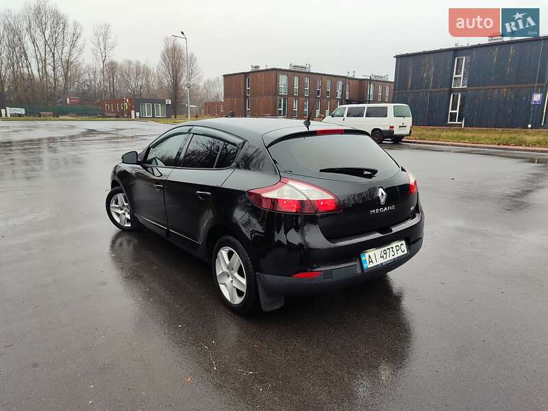 Хэтчбек Renault Megane 2015 в Чернигове фото 3 Хэтчбек Renault Megane 2015 в Чернигове