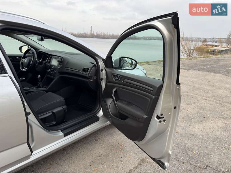 Универсал Renault Megane 2018 в Днепре фото 28 Универсал Renault Megane 2018 в Днепре