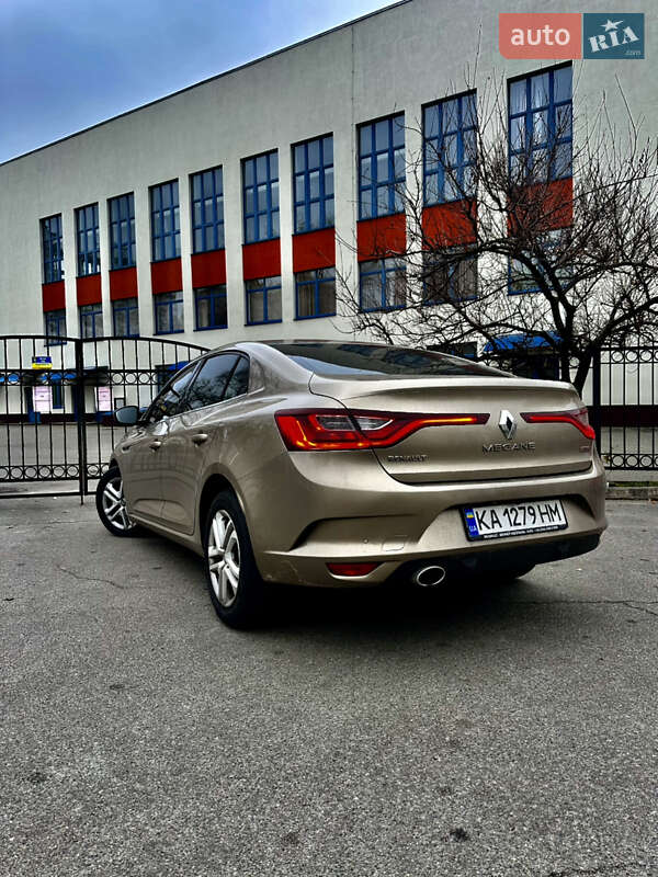 Седан Renault Megane 2018 в Киеве фото 8 Седан Renault Megane 2018 в Киеве