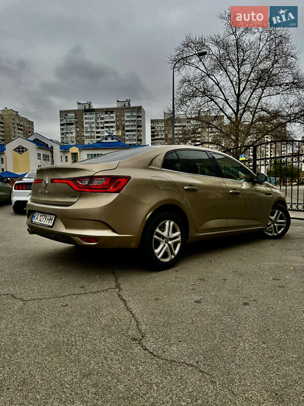 Седан Renault Megane 2018 в Киеве фото 11 Седан Renault Megane 2018 в Киеве