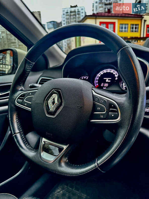 Седан Renault Megane 2018 в Киеве фото 19 Седан Renault Megane 2018 в Киеве