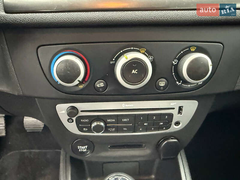 Хэтчбек Renault Megane 2014 в Коломые фото 32 Хэтчбек Renault Megane 2014 в Коломые